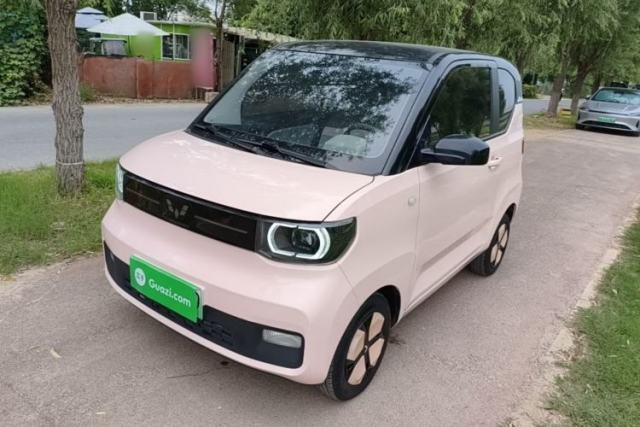 Ojetý Wuling Hongguang MINIEV 2022 Macaron Premium Model – Lithium Iron Phosphate