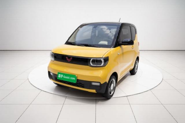 Ojetý Wuling Hongguang MINIEV 2022 Macaron Premium Model – Lithium Iron Phosphate