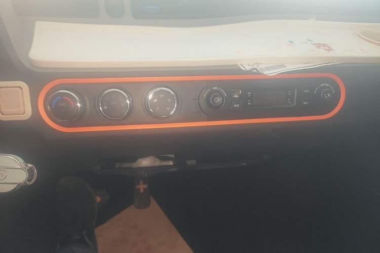 Used Wuling Hongguang MINIEV 2022 Zizai Version Lithium-NMC Audio And AC Panel
