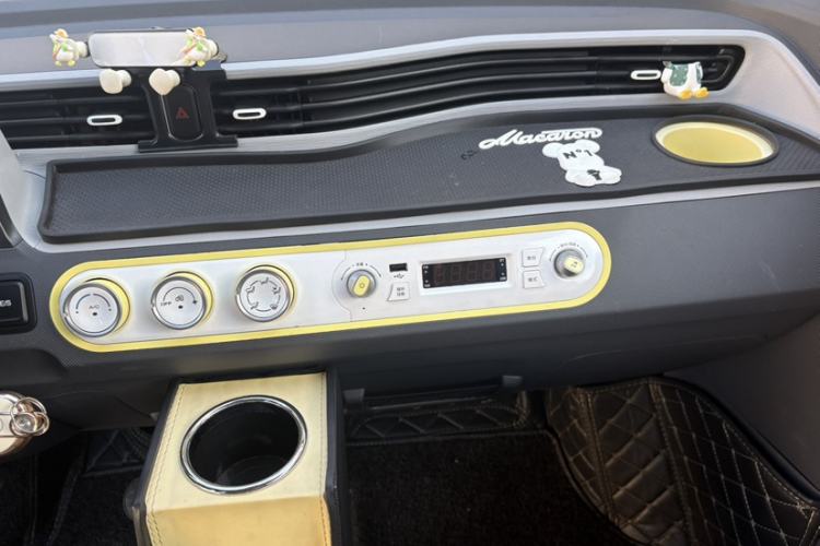 Used Wuling Hongguang MINIEV 2022 Macaron Fashion Edition Lithium-Nickel-Cobalt-Alpha-oxide Audio And AC Panel