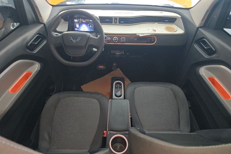 Used Wuling Hongguang MINIEV 2022 Zizai Version Lithium-NMC Center Console