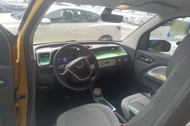 Used Wuling Hongguang MINIEV 2022 Macaron Premium Model – Lithium Iron Phosphate Center Console