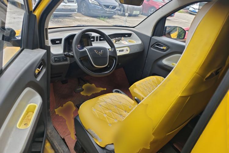 Used Wuling Hongguang MINIEV 2022 Macaron Fashion Model Lithium Iron Phosphate Driver Seat