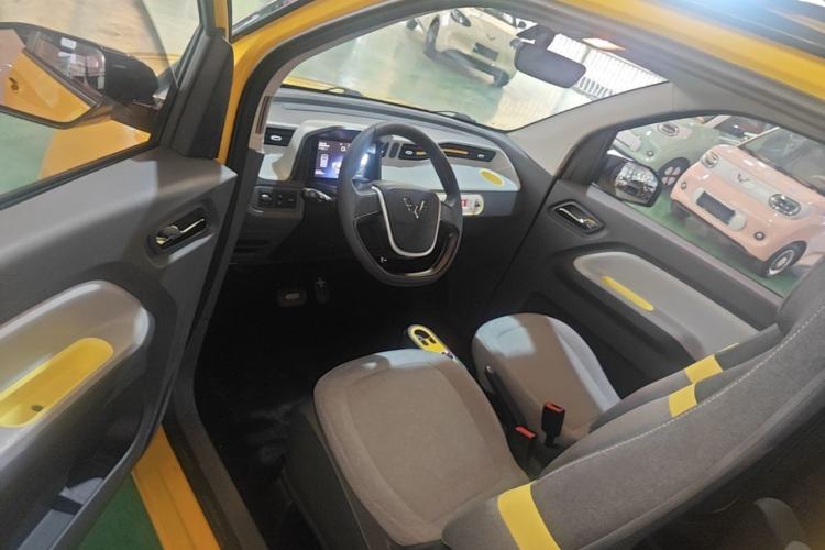 Used Wuling Hongguang MINIEV 2022 Macaron Premium Model – Lithium Ternary Battery Driver Seat