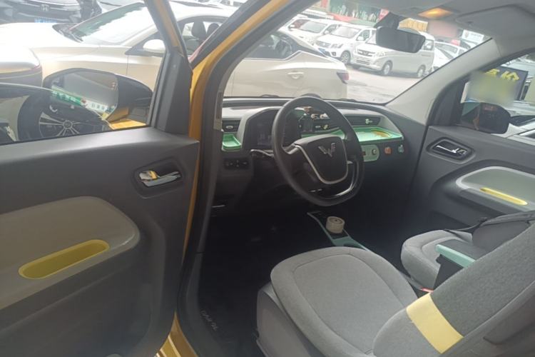 Used Wuling Hongguang MINIEV 2022 Macaron Premium Model – Lithium Iron Phosphate Driver Seat
