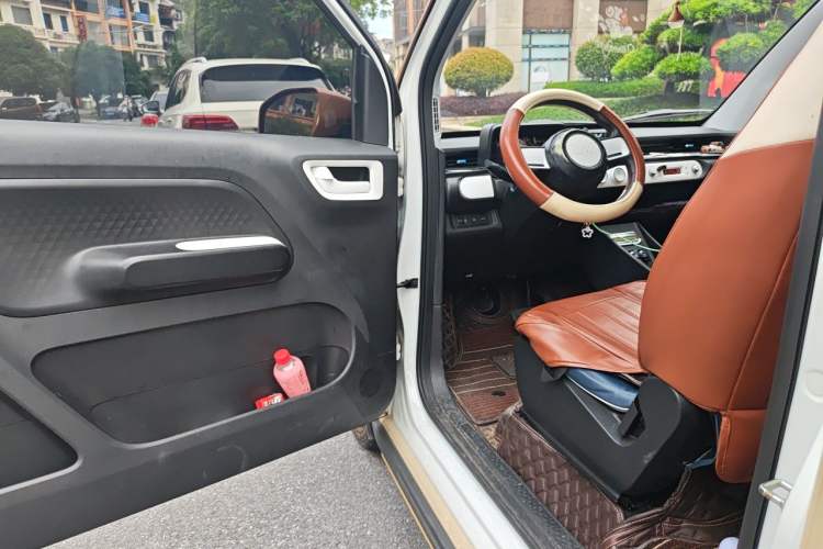 Used Wuling Hongguang MINIEV 2022 GAMEBOY 300km Enthusiast Model with Lithium Iron Phosphate Driver Seat