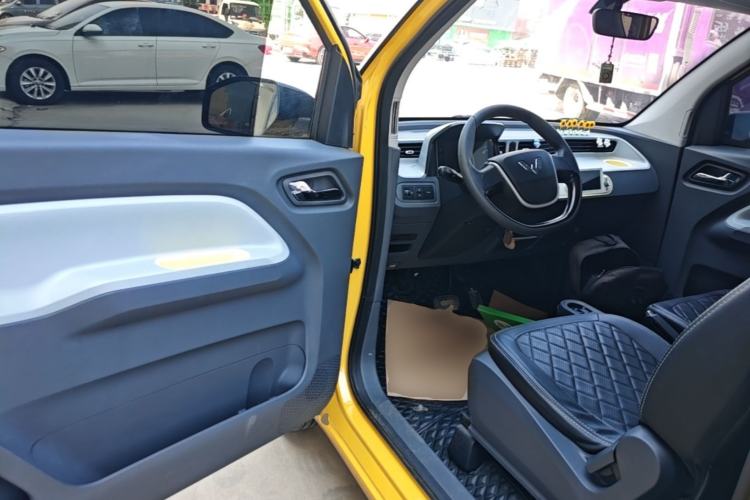 Used Wuling Hongguang MINIEV 2022 Macaron Fashion Edition Lithium-Nickel-Cobalt-Alpha-oxide Driver Seat