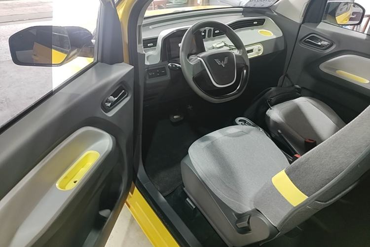 Used Wuling Hongguang MINIEV 2022 Macaron Premium Model – Lithium Ternary Battery Driver Seat