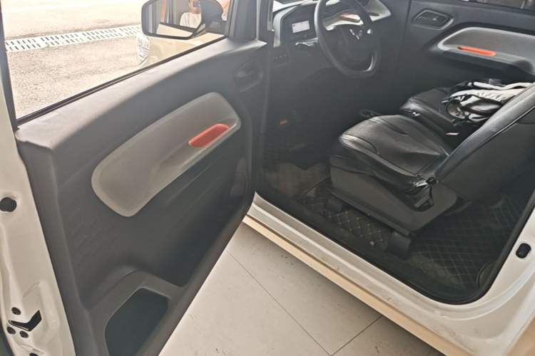 Used Wuling Hongguang MINIEV 2022 Zizai Version Lithium Iron Phosphate Driver Seat