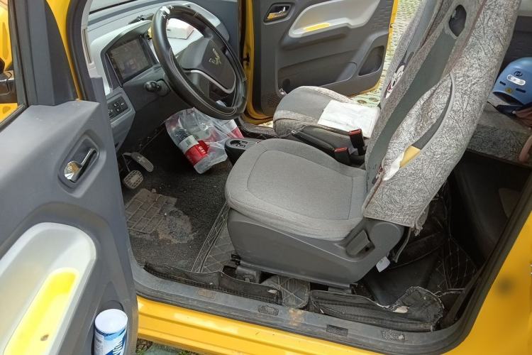 Used Wuling Hongguang MINIEV 2022 Macaron Premium Model – Lithium Iron Phosphate Driver Seat