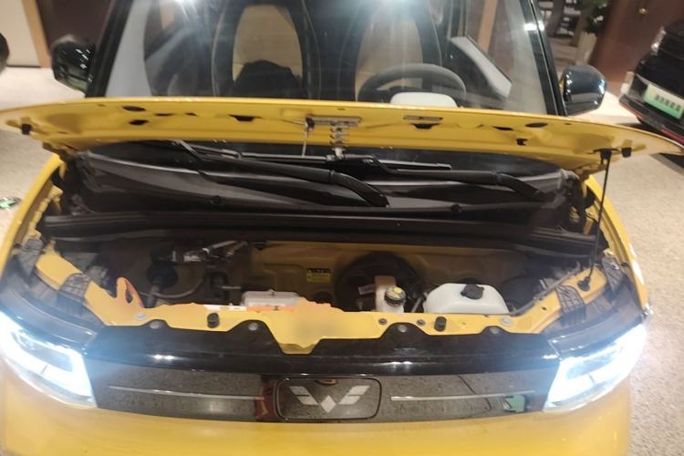 Used Wuling Hongguang MINIEV 2022 Macaron Premium Model – Lithium Ternary Battery Engine Bay