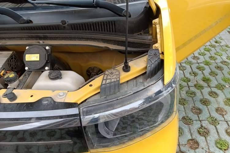 Used Wuling Hongguang MINIEV 2022 Macaron Premium Model – Lithium Iron Phosphate Engine Bay Left
