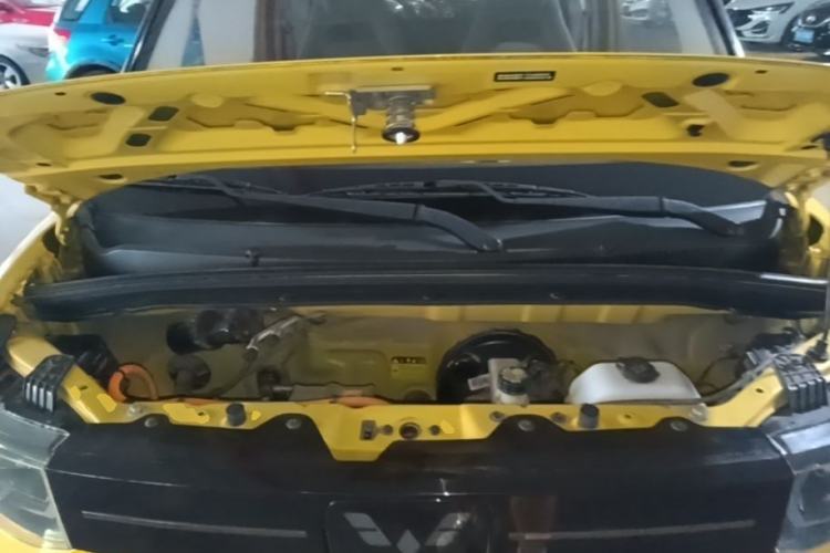 Used Wuling Hongguang MINIEV 2022 Macaron Premium Model – Lithium Ternary Battery Engine Bay