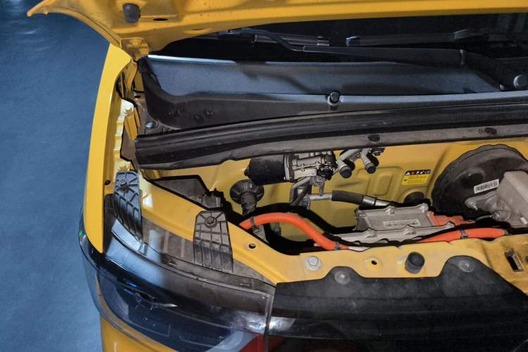 Used Wuling Hongguang MINIEV 2022 Macaron Fashion Model Lithium Iron Phosphate Engine Bay Right
