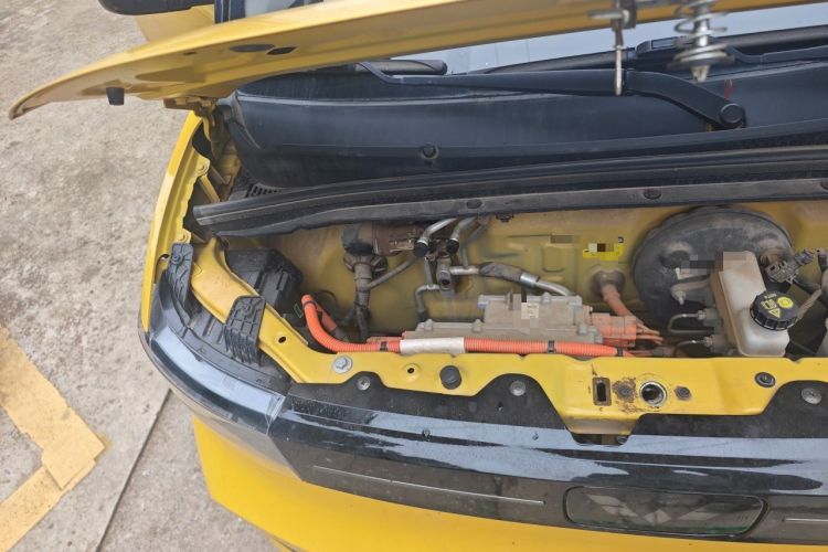 Used Wuling Hongguang MINIEV 2022 Macaron Premium Model – Lithium Iron Phosphate Engine Bay Right