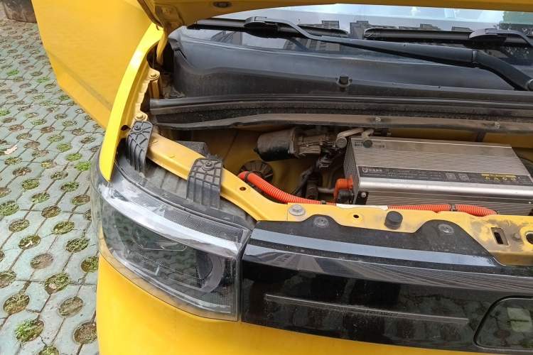 Used Wuling Hongguang MINIEV 2022 Macaron Premium Model – Lithium Iron Phosphate Engine Bay Right