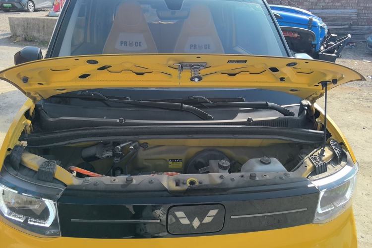 Used Wuling Hongguang MINIEV 2022 Macaron Premium Model – Lithium Iron Phosphate Engine Bay