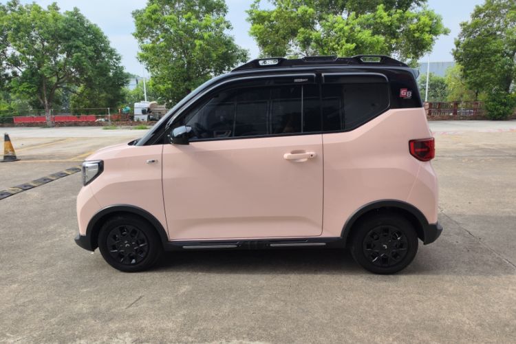 Used Wuling Hongguang MINIEV 2022 GAMEBOY 300km Enthusiast Model with Lithium Iron Phosphate Exterior 3