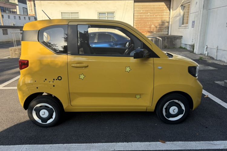Used Wuling Hongguang MINIEV 2022 Macaron Fashion Edition Lithium-Nickel-Cobalt-Alpha-oxide Exterior 3