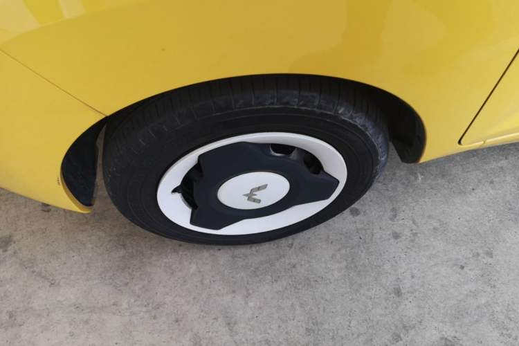 Used Wuling Hongguang MINIEV 2022 Macaron Premium Model – Lithium Ternary Battery Exterior 4