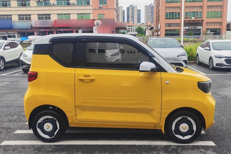Used Wuling Hongguang MINIEV 2022 Macaron Premium Model – Lithium Iron Phosphate Exterior 6