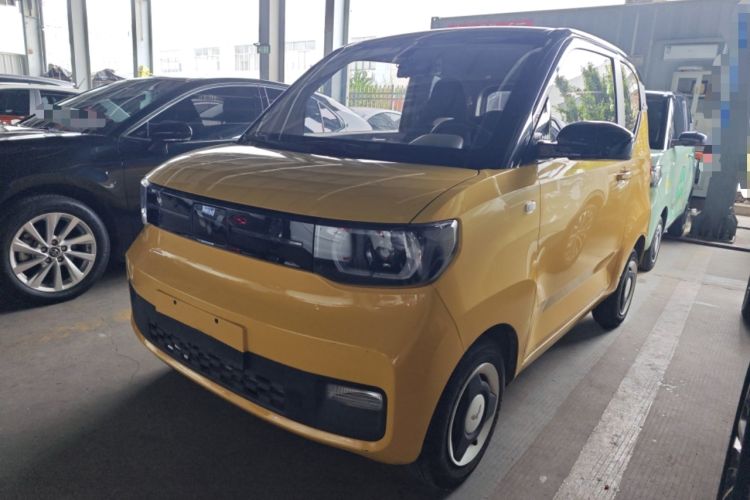 Used Wuling Hongguang MINIEV 2022 Macaron Premium Model – Lithium Iron Phosphate Front Left 45 Deg