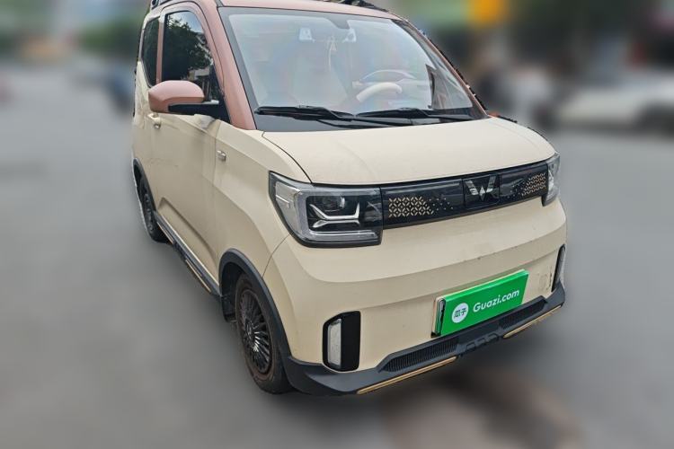 Used Wuling Hongguang MINIEV 2022 GAMEBOY 300km Enthusiast Model with Lithium Iron Phosphate Front Right 45 Deg