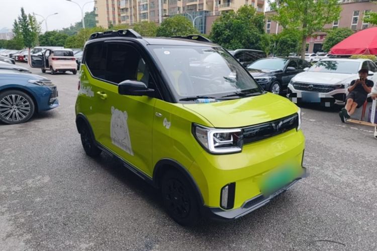 Used Wuling Hongguang MINIEV 2022 GAMEBOY 200km Gaming Edition with Lithium Iron Phosphate Front Right 45 Deg