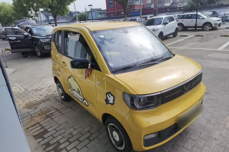 Used Wuling Hongguang MINIEV 2022 Macaron Fashion Edition Lithium-Nickel-Cobalt-Alpha-oxide Front Right 45 Deg