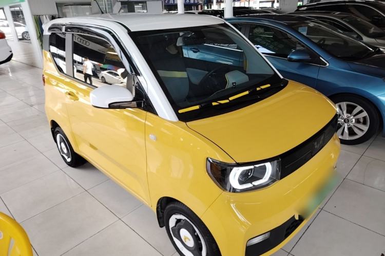 Used Wuling Hongguang MINIEV 2022 Macaron Premium Model – Lithium Iron Phosphate Front Right 45 Deg