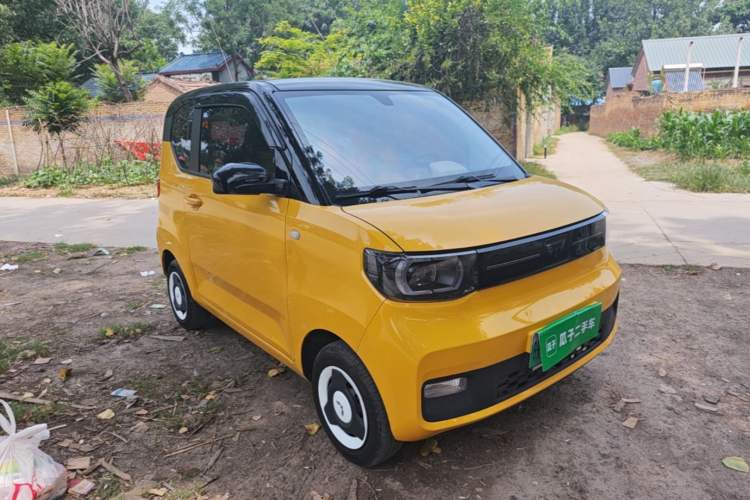 Used Wuling Hongguang MINIEV 2022 Macaron Fashion Model Lithium Iron Phosphate Front Right 45 Deg