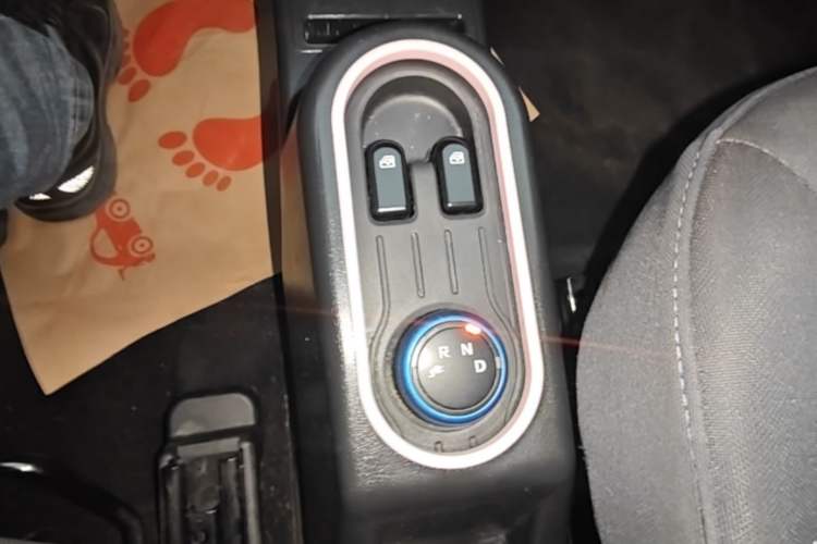 Used Wuling Hongguang MINIEV 2022 Zizai Version Lithium-NMC Gear Lever
