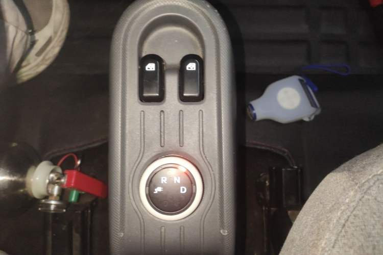 Used Wuling Hongguang MINIEV 2022 Macaron Premium Model – Lithium Ternary Battery Gear Lever