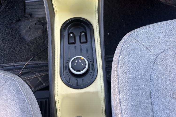 Used Wuling Hongguang MINIEV 2022 Macaron Fashion Edition Lithium-Nickel-Cobalt-Alpha-oxide Gear Lever