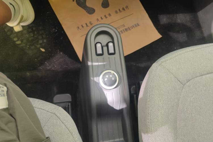 Used Wuling Hongguang MINIEV 2022 Macaron Premium Model – Lithium Iron Phosphate Gear Lever
