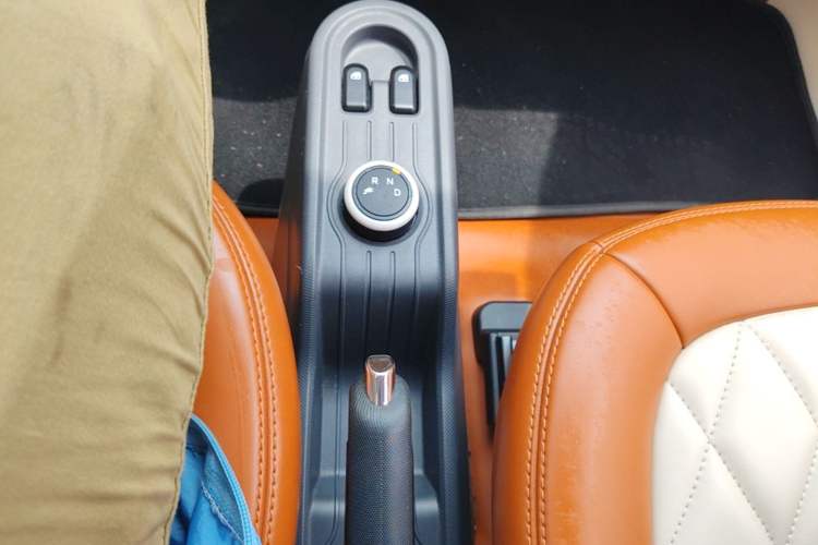 Used Wuling Hongguang MINIEV 2022 Macaron Premium Model – Lithium Iron Phosphate Gear Lever