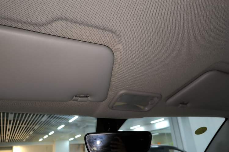 Used Wuling Hongguang MINIEV 2022 Macaron Premium Model – Lithium Iron Phosphate Headliner