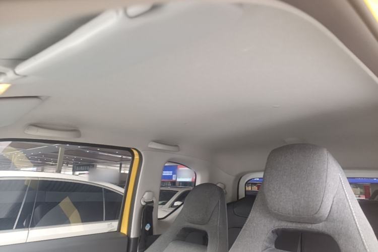 Used Wuling Hongguang MINIEV 2022 Macaron Premium Model – Lithium Iron Phosphate Headliner