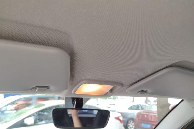 Used Wuling Hongguang MINIEV 2022 Macaron Premium Model – Lithium Ternary Battery Headliner