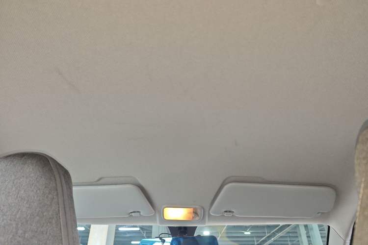 Used Wuling Hongguang MINIEV 2022 Macaron Premium Model – Lithium Iron Phosphate Headliner