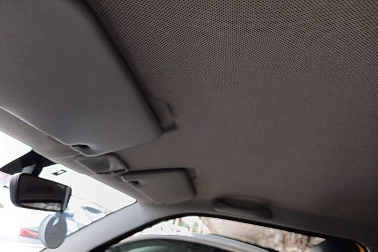 Used Wuling Hongguang MINIEV 2022 Macaron Premium Model – Lithium Iron Phosphate Headliner