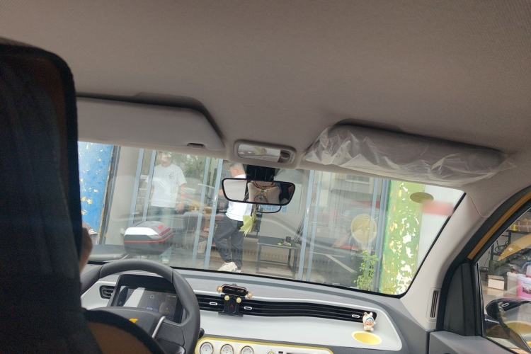 Used Wuling Hongguang MINIEV 2022 Macaron Premium Model – Lithium Ternary Battery Headliner