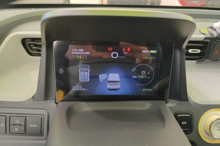 Used Wuling Hongguang MINIEV 2022 Macaron Premium Model – Lithium Iron Phosphate Instrument Cluster