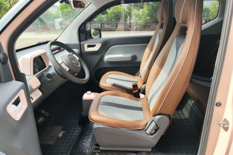 Used Wuling Hongguang MINIEV 2022 GAMEBOY 300km Enthusiast Model with Lithium Iron Phosphate Interior 1