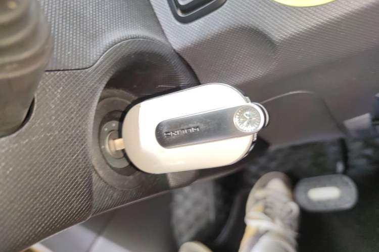 Used Wuling Hongguang MINIEV 2022 Macaron Premium Model – Lithium Ternary Battery Interior 1
