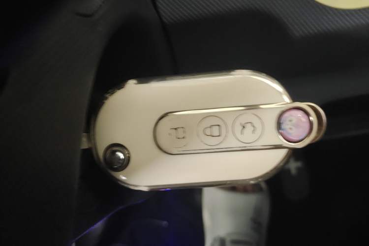Used Wuling Hongguang MINIEV 2022 Macaron Premium Model – Lithium Iron Phosphate Interior 1