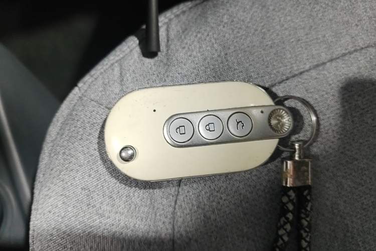 Used Wuling Hongguang MINIEV 2022 Macaron Premium Model – Lithium Ternary Battery Interior 1