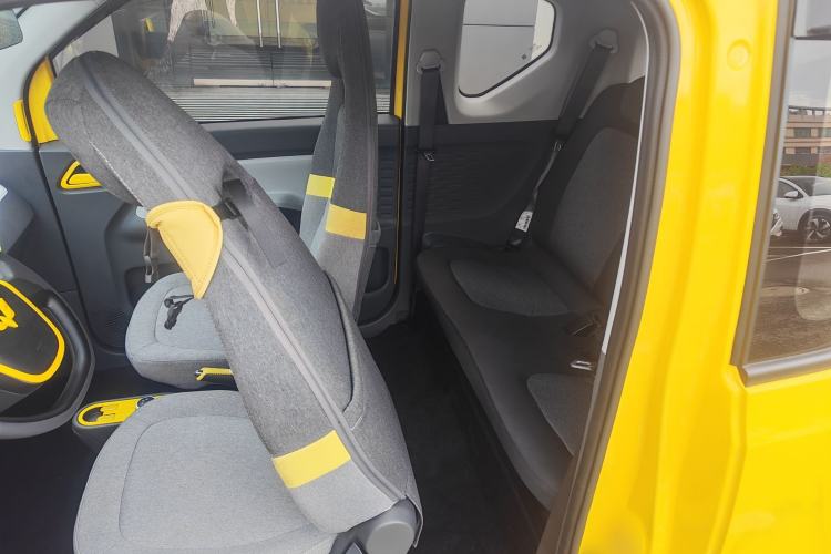 Used Wuling Hongguang MINIEV 2022 Macaron Premium Model – Lithium Iron Phosphate Interior 3