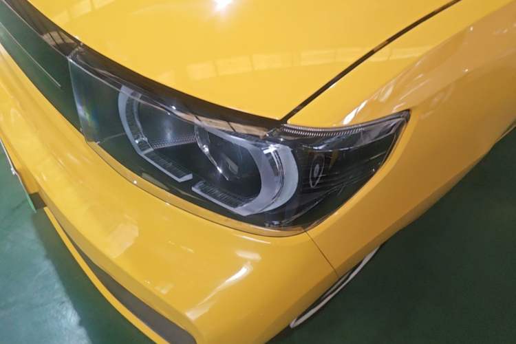 Used Wuling Hongguang MINIEV 2022 Macaron Premium Model – Lithium Ternary Battery Left Front Headlight