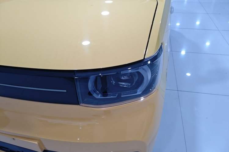 Used Wuling Hongguang MINIEV 2022 Macaron Fashion Model Lithium Iron Phosphate Left Front Headlight